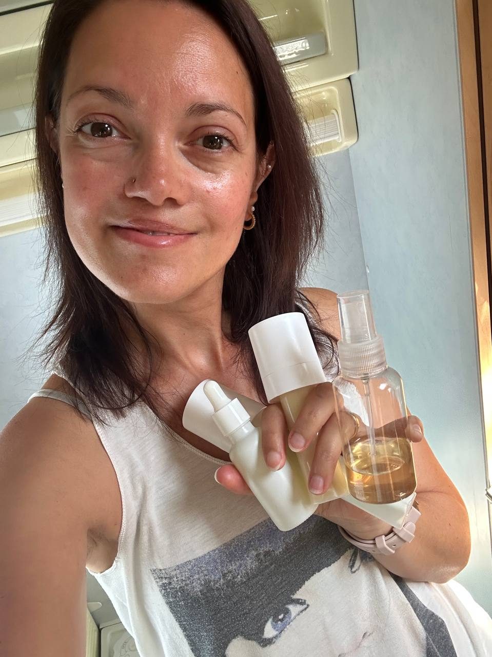 Lisa mit ihren Ringana-Produkten